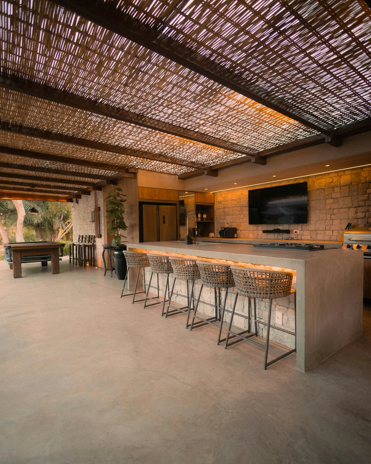 Outdoor Kitchens